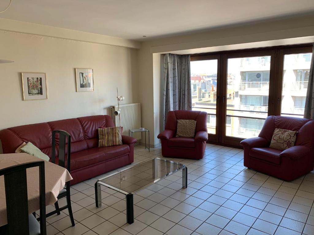 
A seating area at Koksijde Zeelaan Appartement A4
