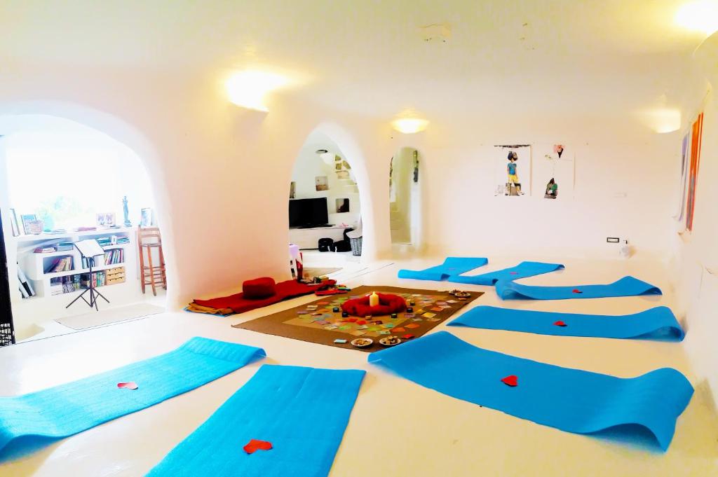 TV a/nebo společenská místnost v ubytování Villa Ravino Secret Retreat