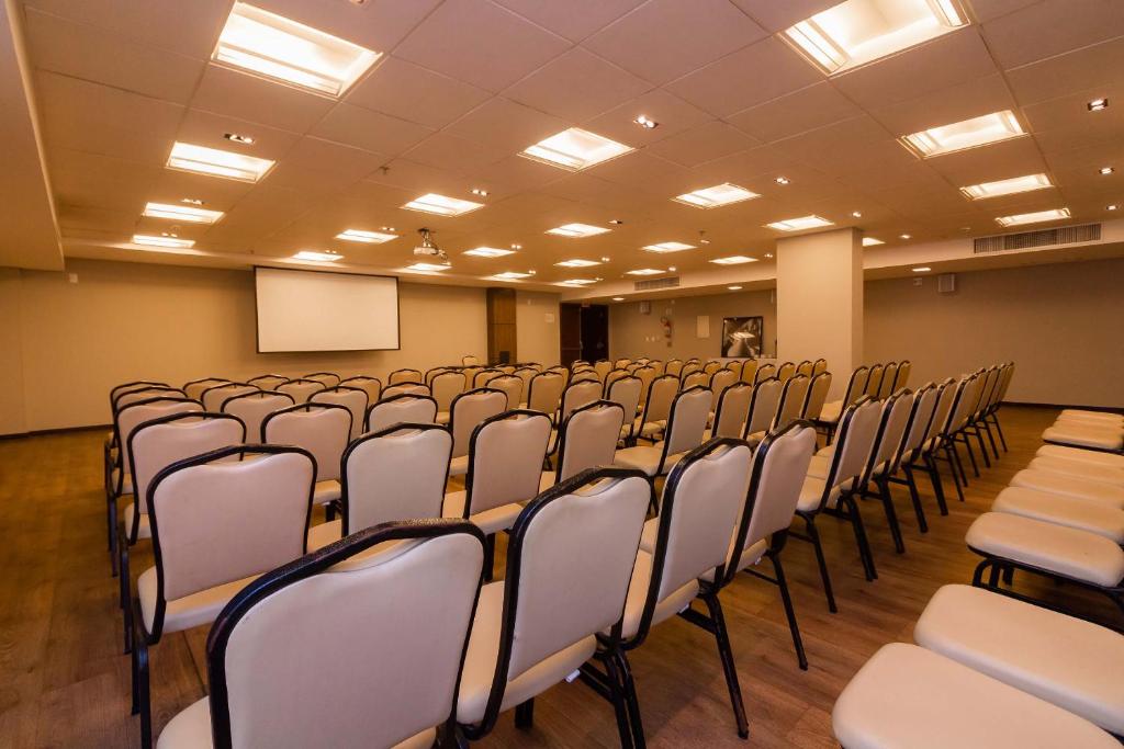  Kennedy Executive Hotel
