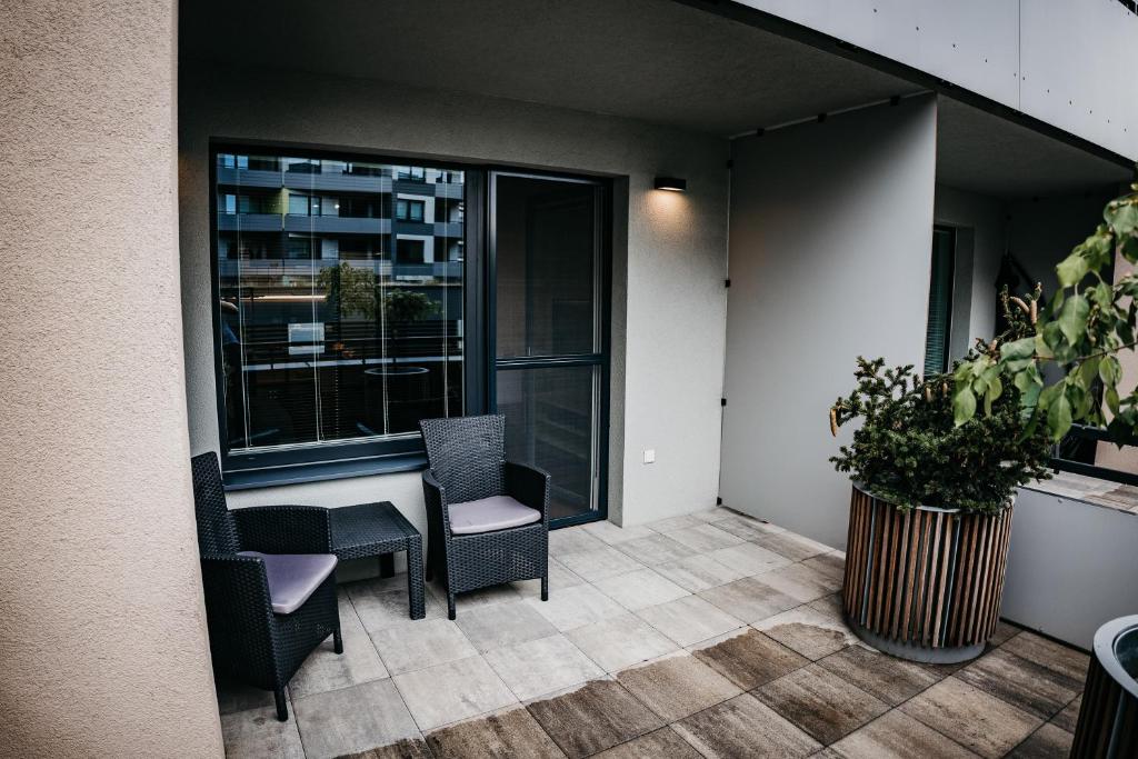 A balcony or terrace at AH Radnica II Free Parking