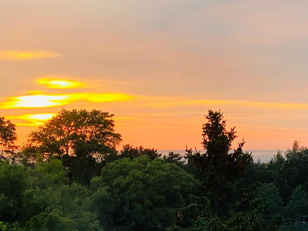 Sea & Sunset View Apartment In Palanga