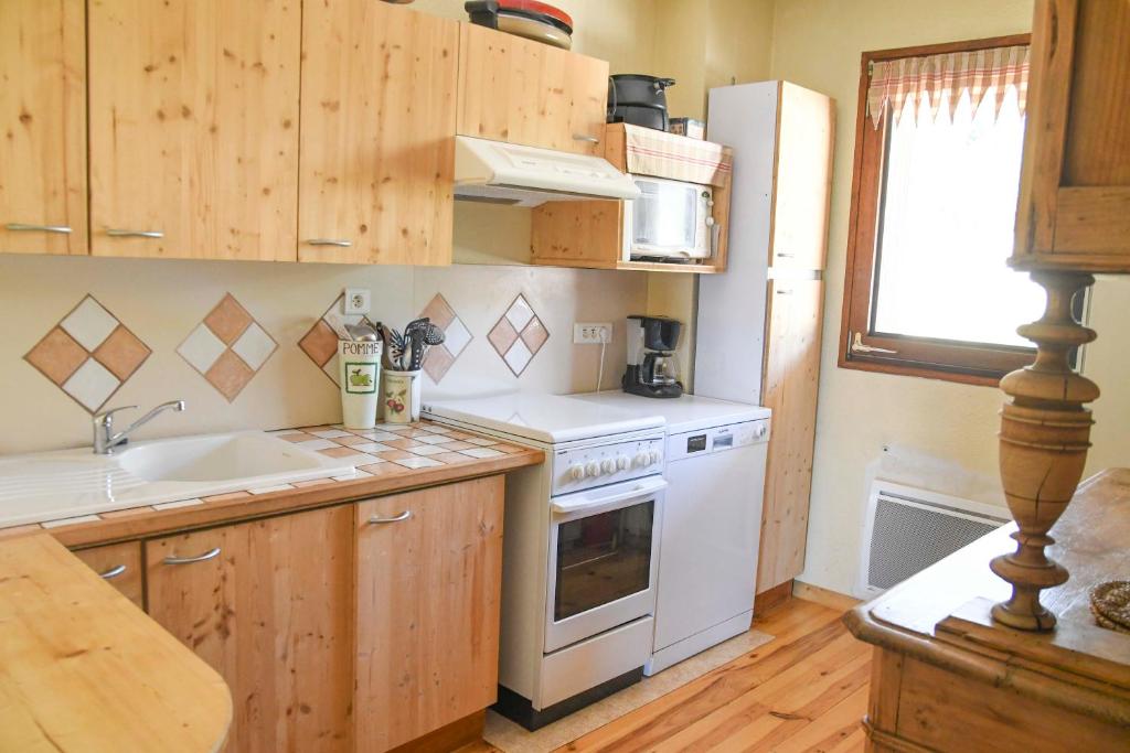Kuchyň nebo kuchyňský kout v ubytování Superbe appartement Font Romeu La Pardallera