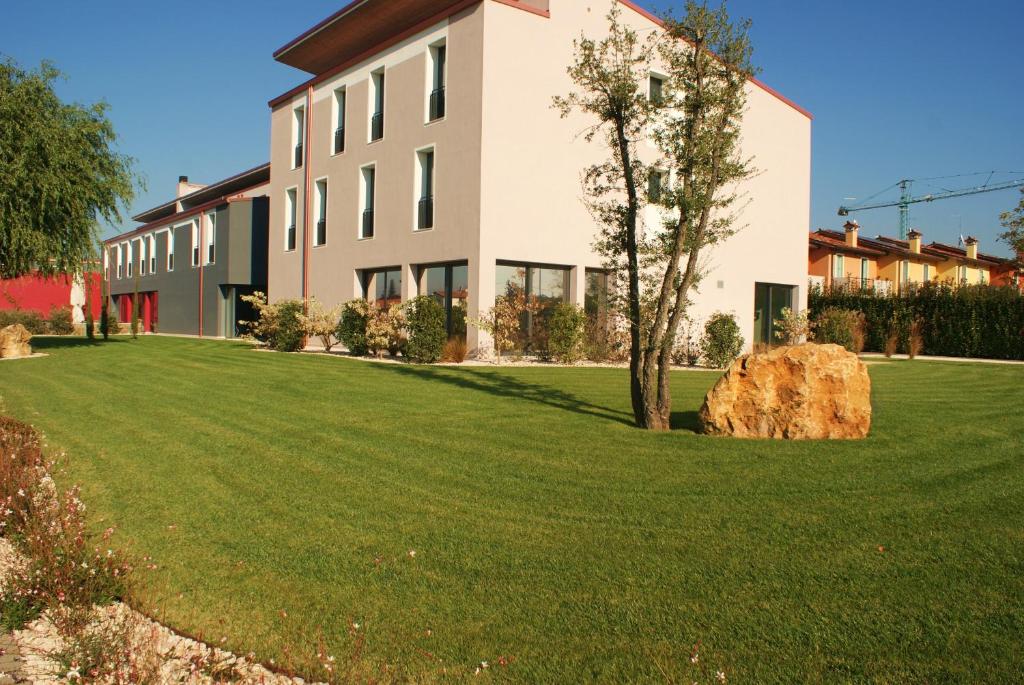 Budova, kde se hotel nachází