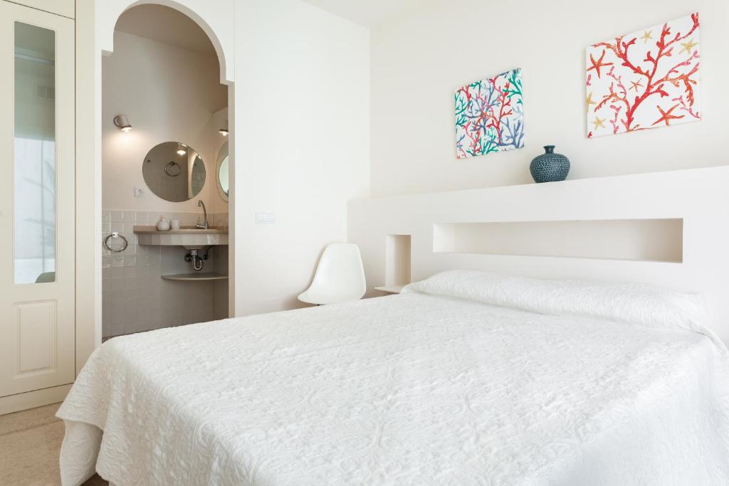 Postel nebo postele na pokoji v ubytování Bahiazul Villas Corralejo by Vreagestion