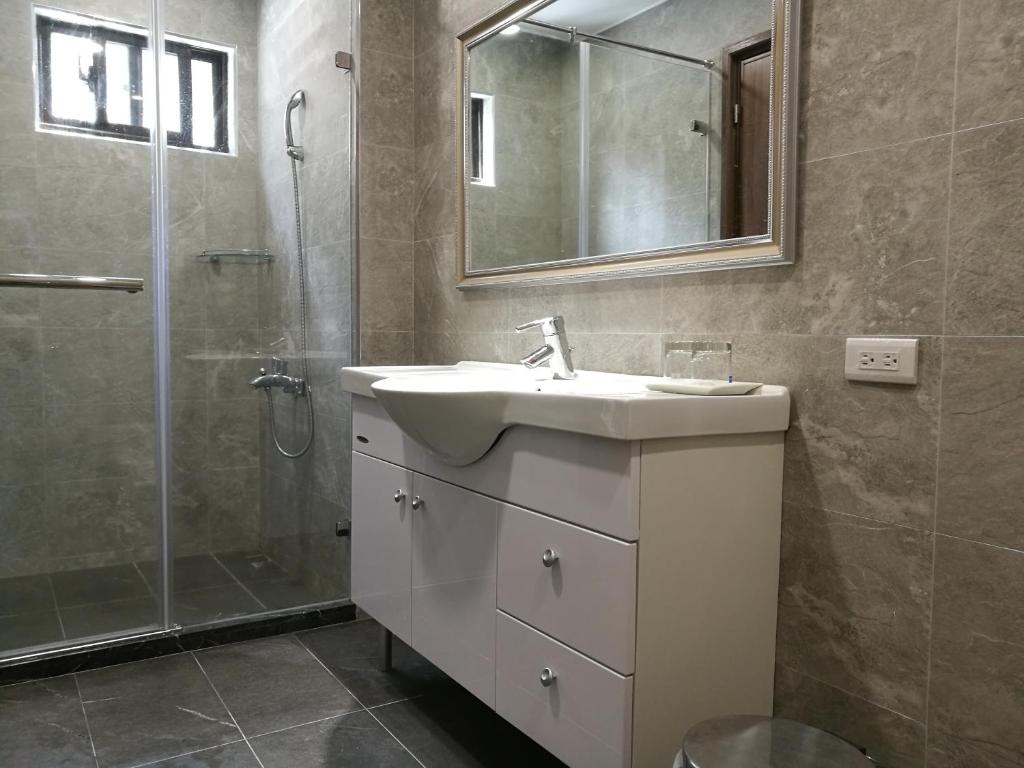 Koupelna v ubytování 名竹旅社 Minzu Hotel