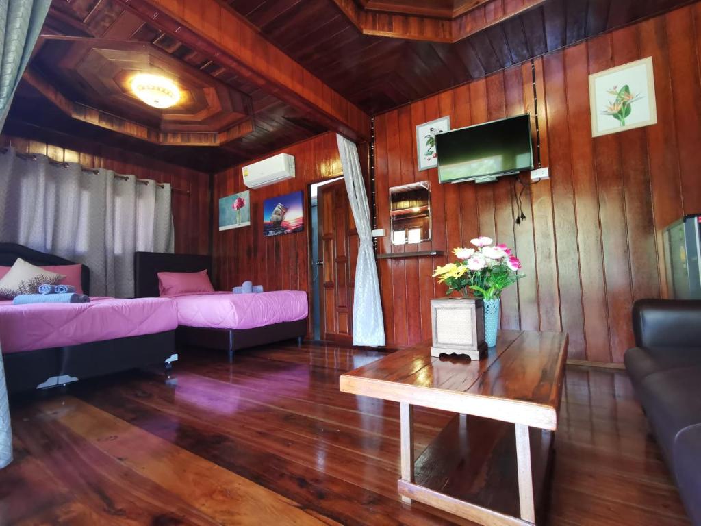 Postel nebo postele na pokoji v ubytování Walk in homestay