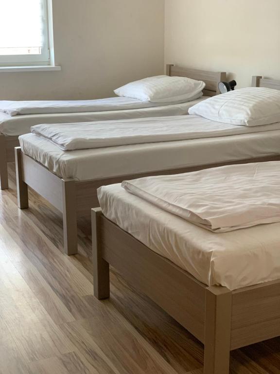 Hotel Olimpik Park - Chambre Triple Avec Salle De Bains Commune