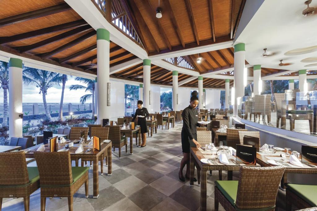 Restaurace v ubytování Hotel Riu Cabo Verde - Adults Only - All Inclusive