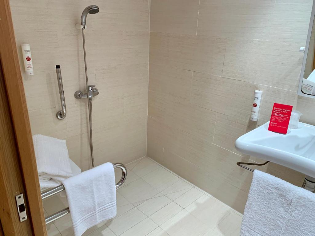 Ramada by Wyndham Valencia Almussafes - Habitación Gemela: Acceso A Movilidad/no Fumar