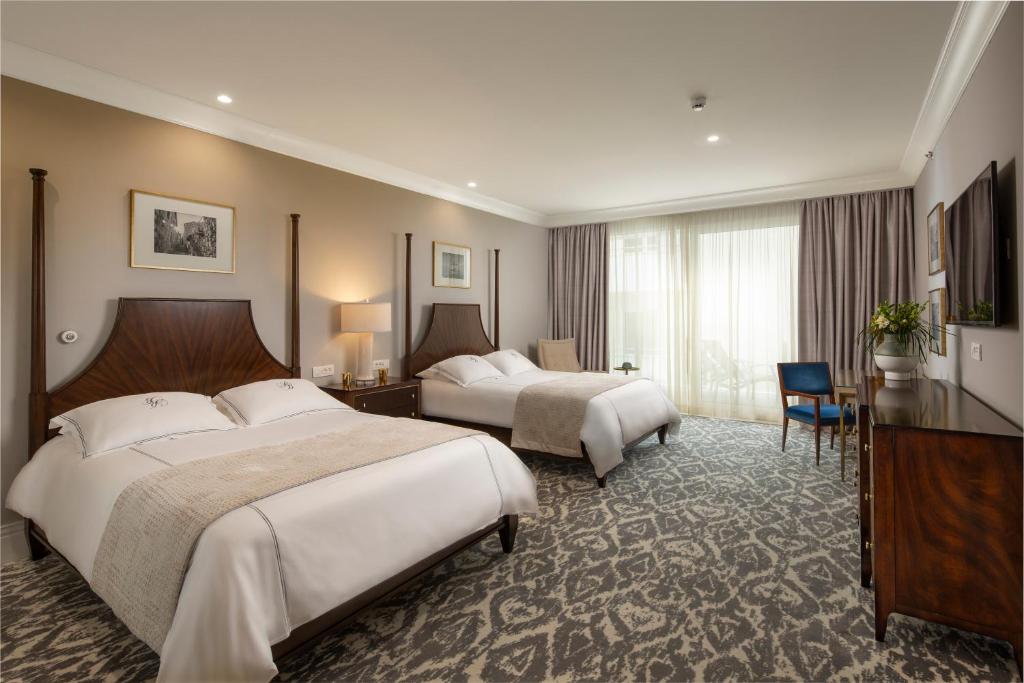 Royal Blue Hotel - 