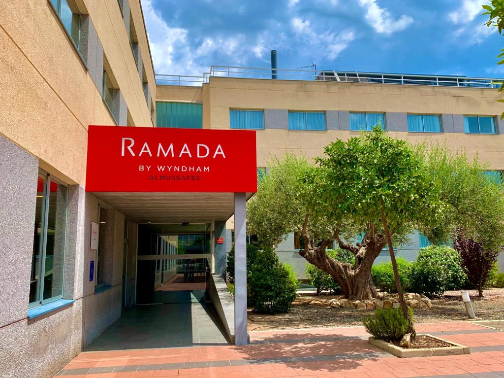 Ramada by Wyndham Valencia Almussafes, Almussafes – Updated ...