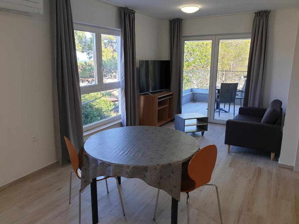 Holiday Apartments Novo Naselje - Holiday Home