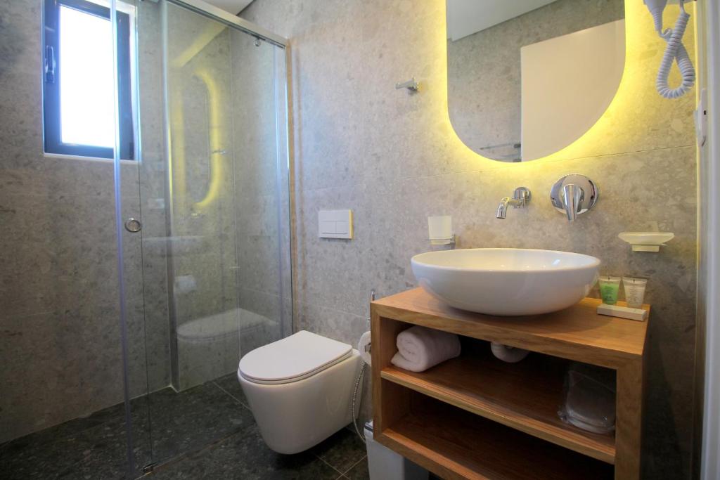 Blue Eye Hotel - Image 3
