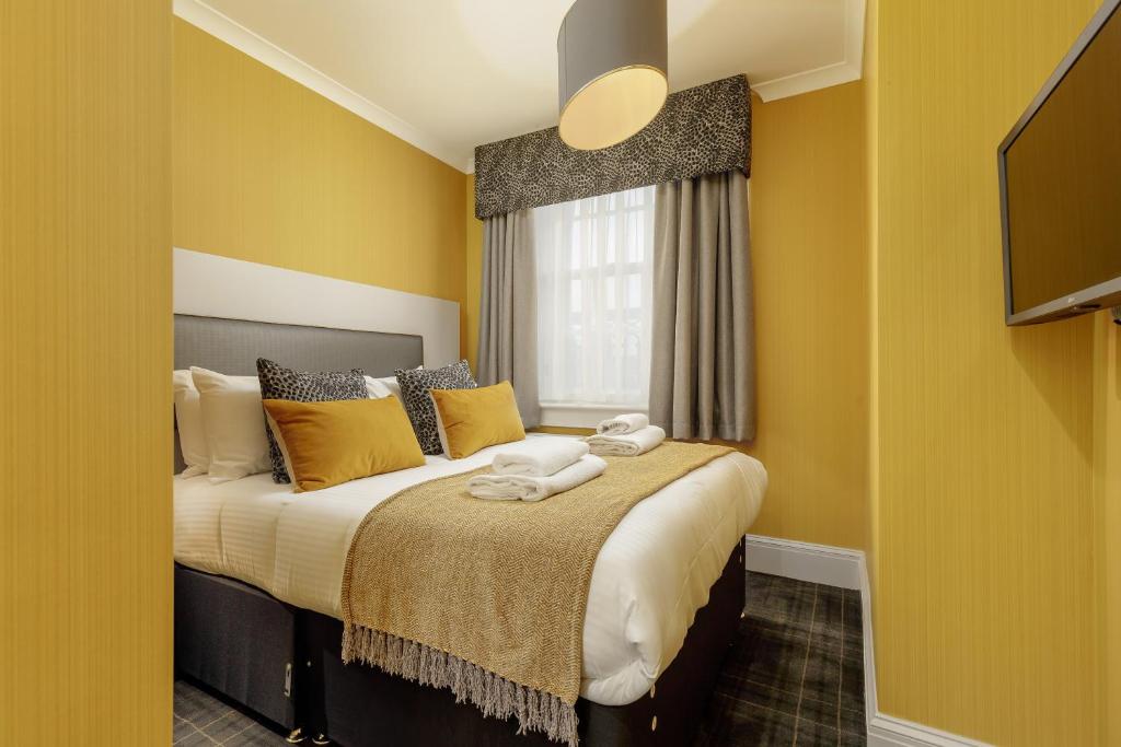 Destiny Scotland - Princes Street Residence - Superior Apartment With Castle View