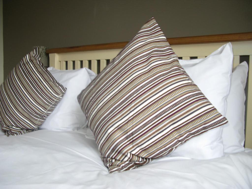 The Chequers Inn - Double Room Bed And Breakfast