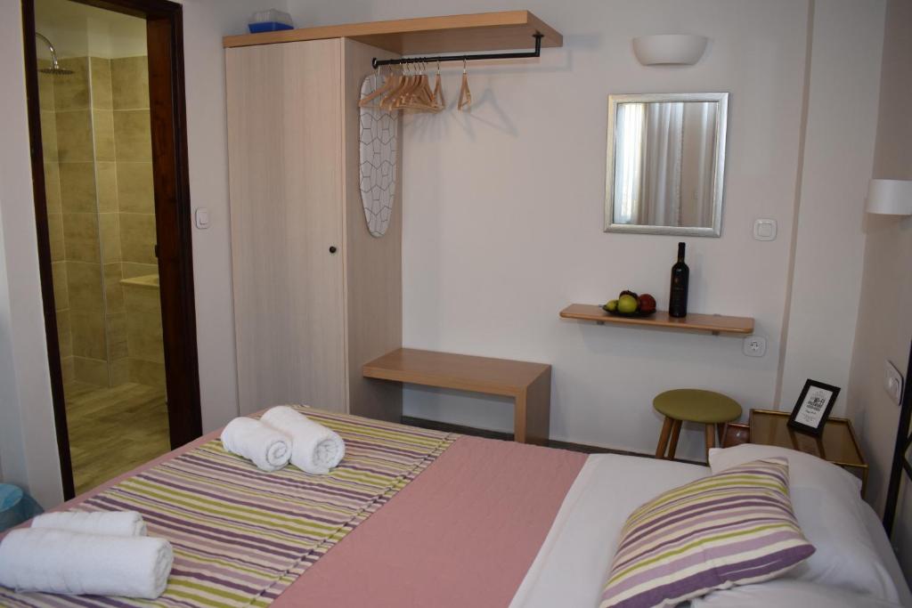 Loggia Traditional Suites - 4