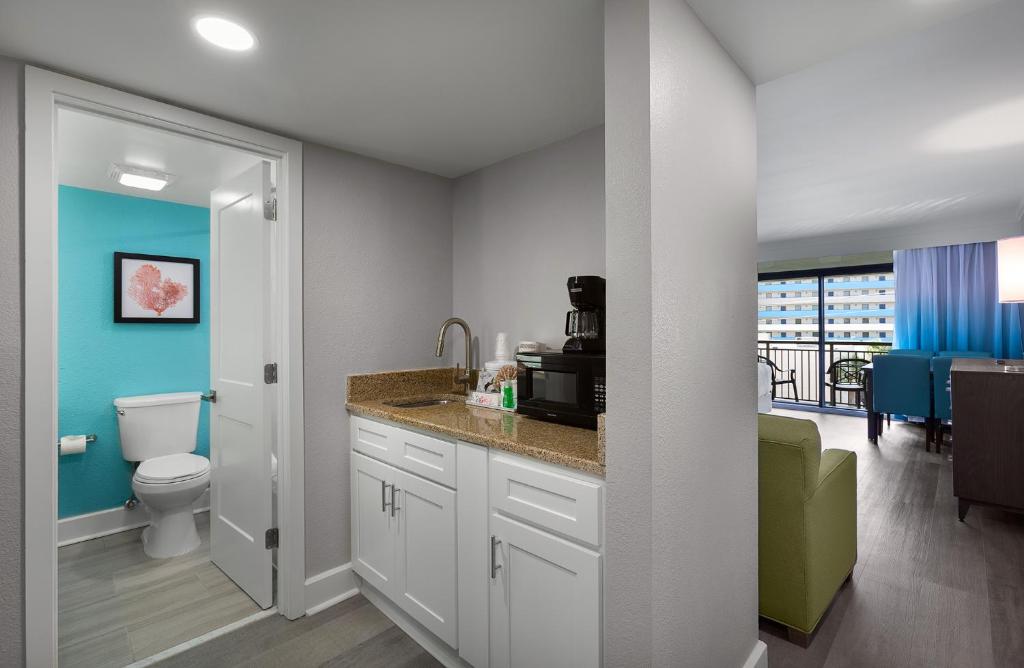 Grande Cayman Resort - Resort View Room