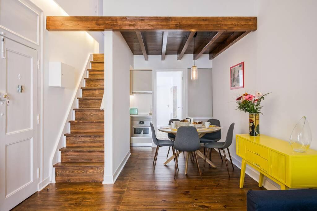 2 bedroom suites with AC next to Avenida da Liberdade