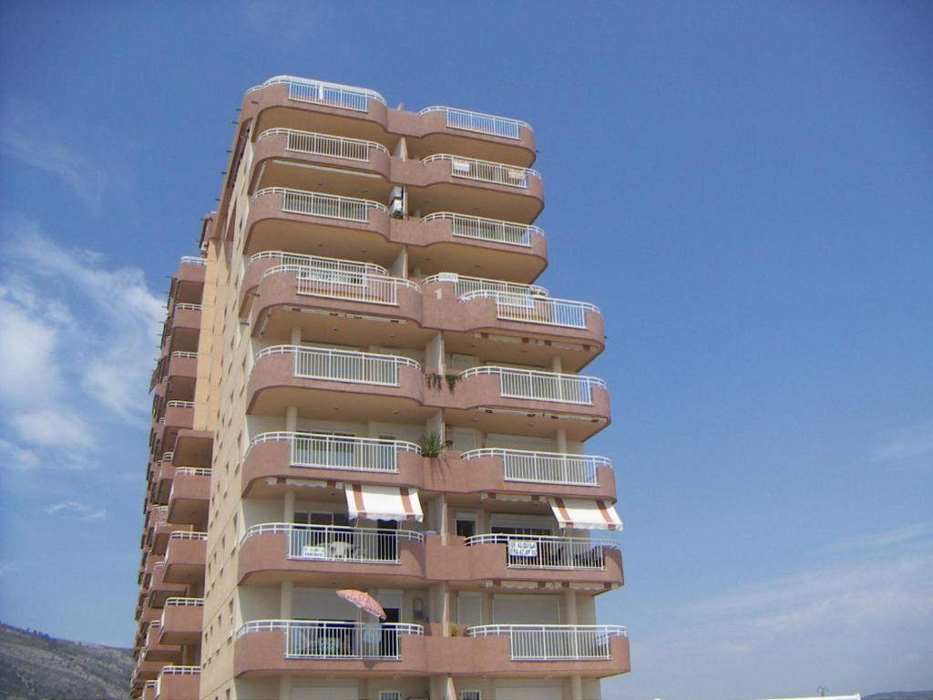 Budova, v ktorej sa apartmán nachádza