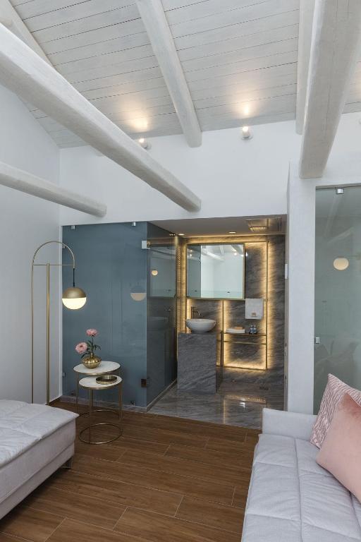 Mirabile Luxury Suites - 3