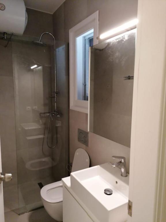 A bathroom at Agapi mou