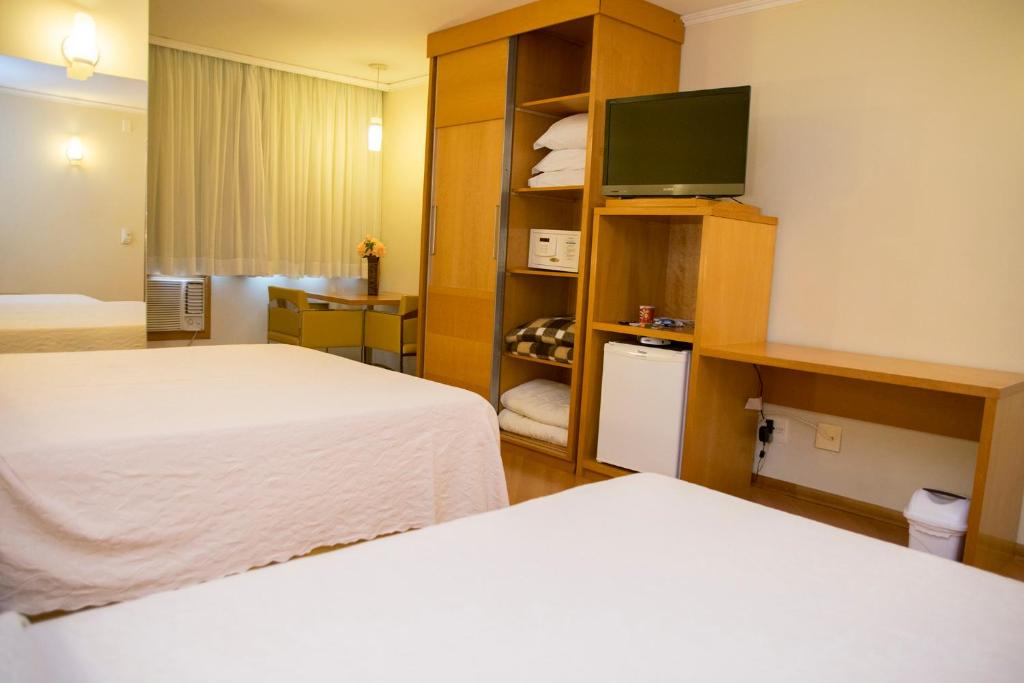 Barbur Plaza Hotel - Executive Triple Room