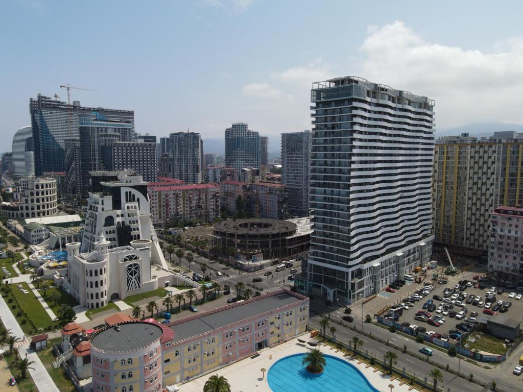 Nespecifikovaný výhled na destinaci Batumi nebo výhled na město při pohledu z hotelu