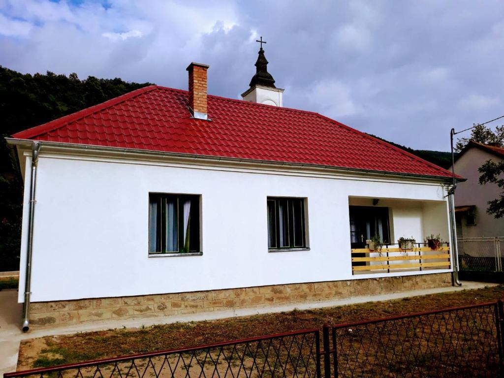 Budova, kde se prázdninový dům nachází