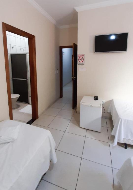  Hotel Tropical