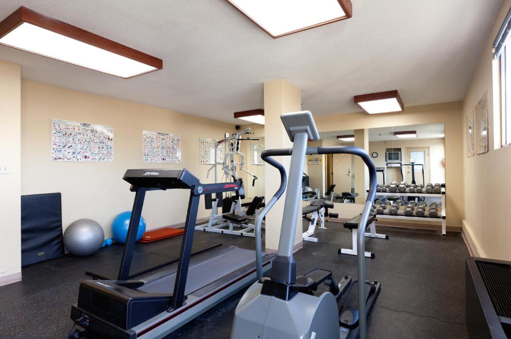 Fitness centrum a/nebo fitness zařízení v ubytování The Royal Anne Hotel