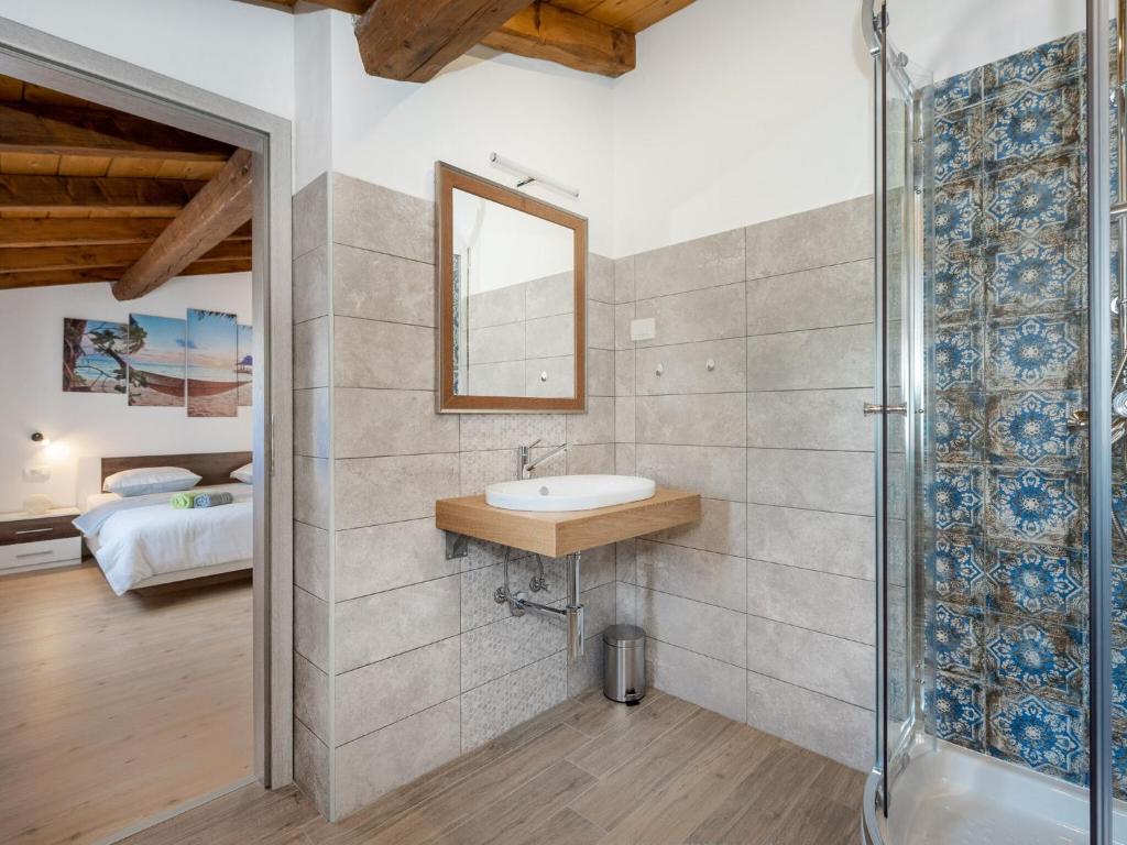 Koupelna v ubytování Villa in Labin with Private Pool