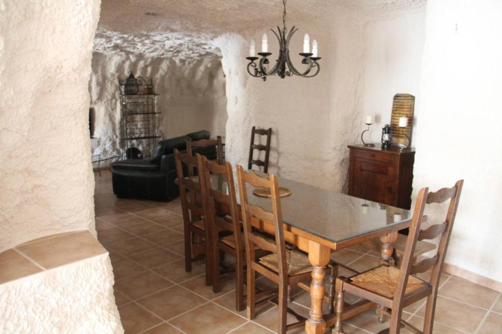 Posedenie v ubytovaní CUEVAS AL ANDALUS - Alegria