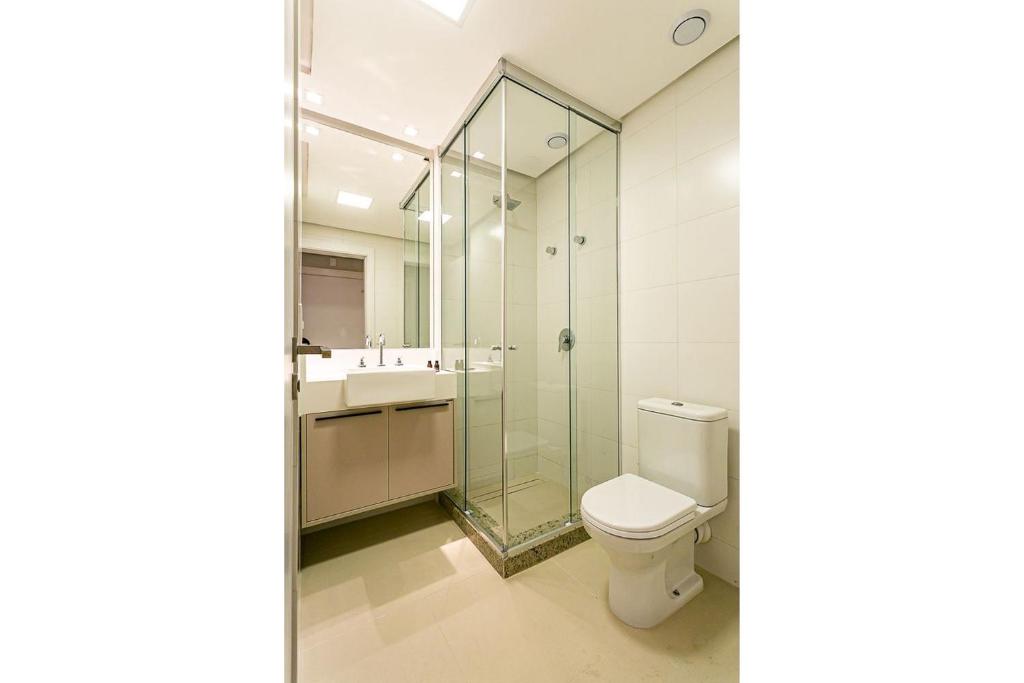  Studio moderno em condomínio com infraestrutura de clube CA13I