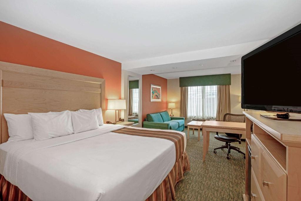 La Quinta by Wyndham Grand Forks - Queen Kamer - Toegang Voor Gehandicapten