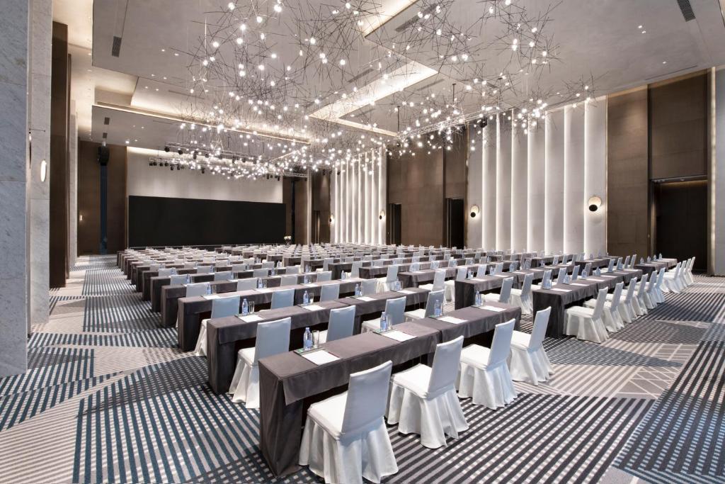 Konferenční prostory v ubytování Crowne Plaza Shenzhen World Exhibition and Convention Center by IHG