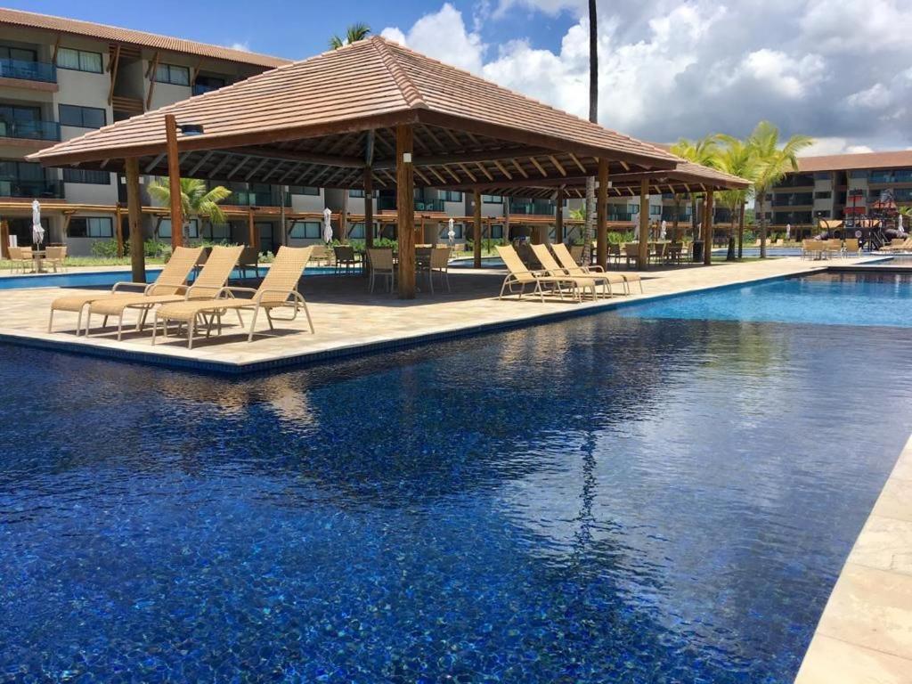  La Fleur de Polinésia - Apartamento com piscina privativa para você desfrutar toda a beleza da Praia de Muro Alto