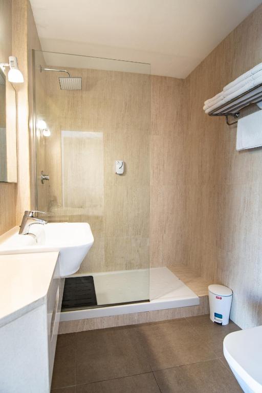 Apartamentos Vistamar II, Playa den Bossa – Bijgewerkte ...