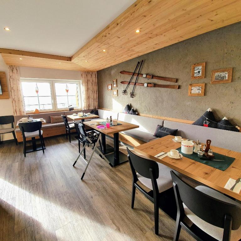 Posezení v ubytování B&B Gästehaus Alpenblick