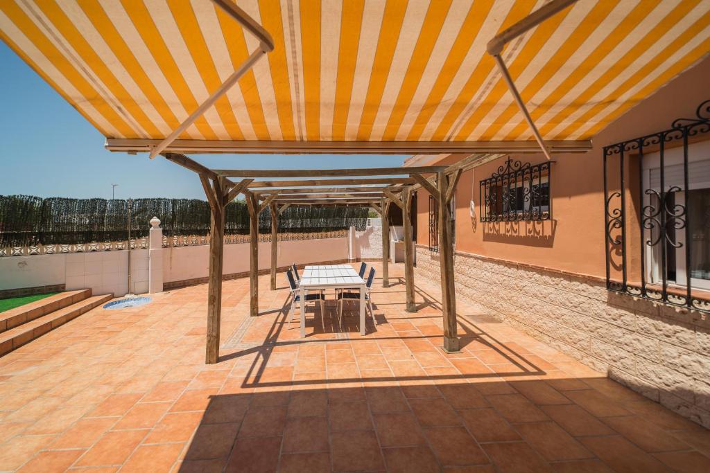 Expoholidays - Chalet privado en Castell del Rey (Spanje ...
