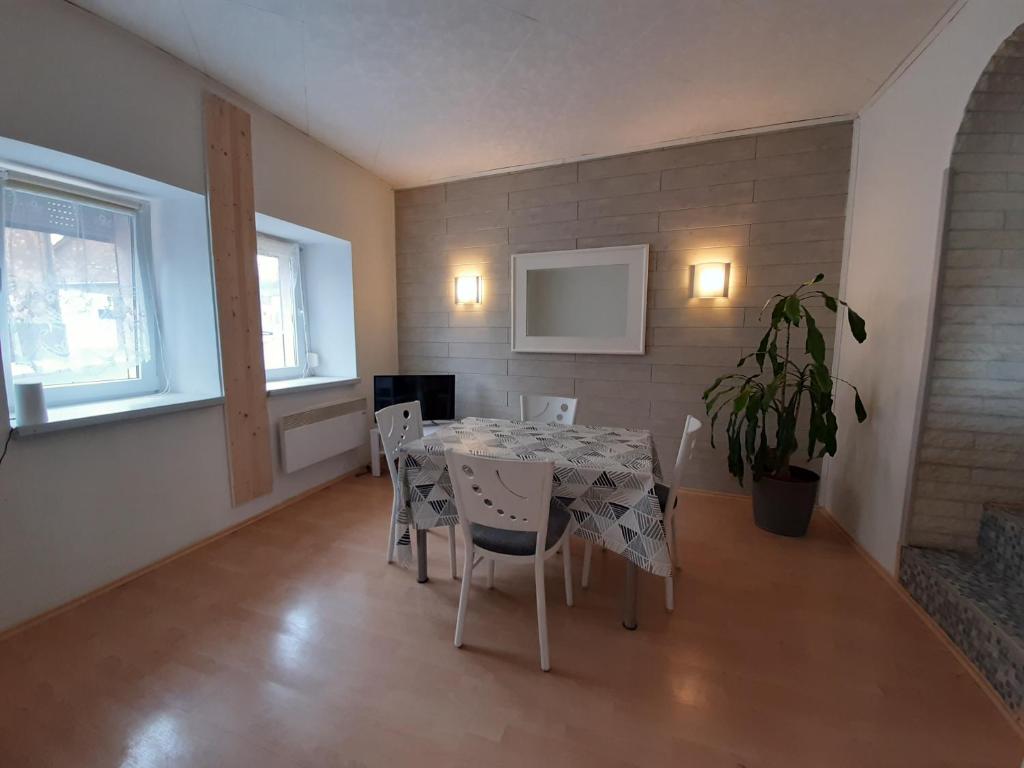 Townhouse for fitters / Haus für Monteure in Schraplau - Housity