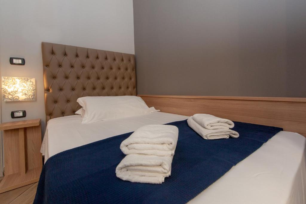 Hotel Genziana - Double Room With Private External Bathroom