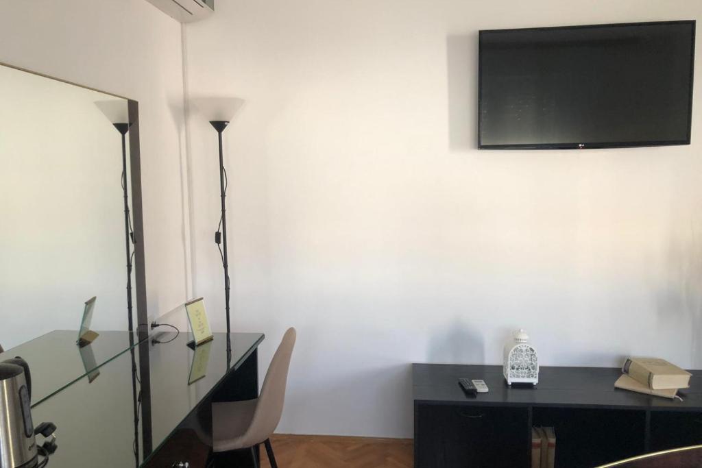 TV a/nebo společenská místnost v ubytování Apartments Ivan