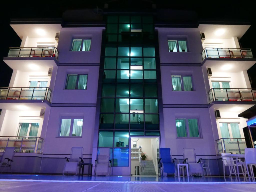 Budova, kde se hotel nachází