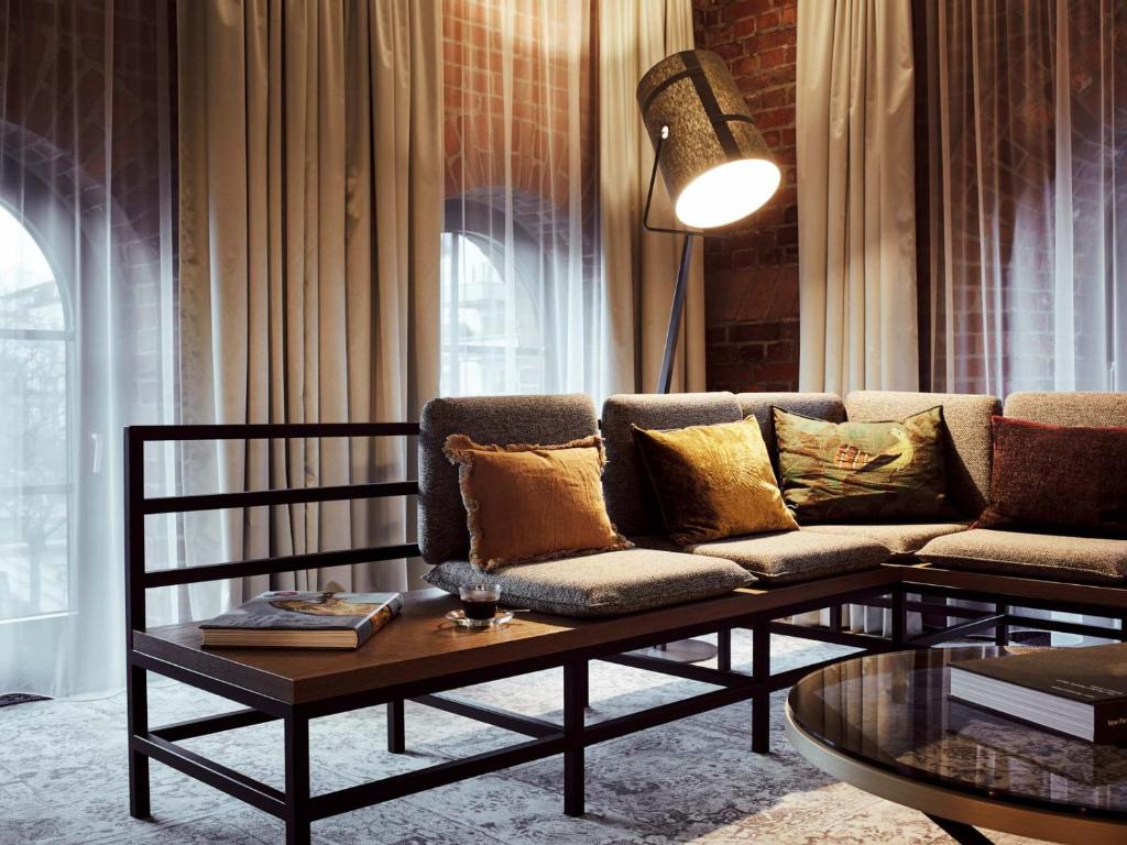 Posezení v ubytování Gastwerk Hotel Hamburg