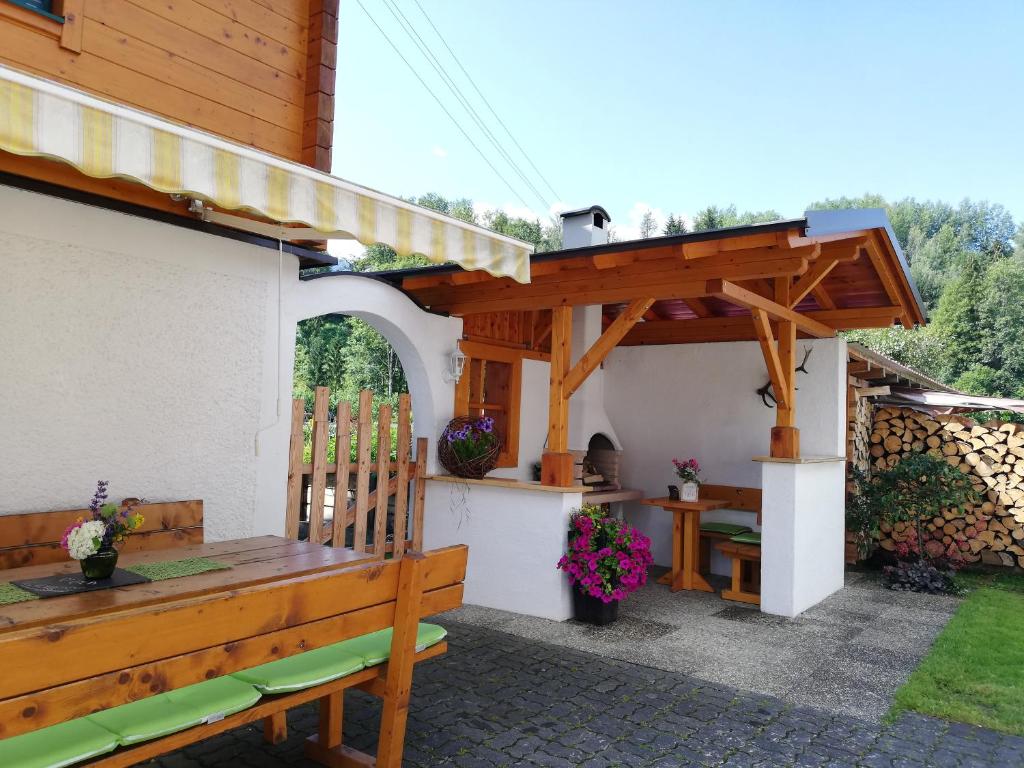 Vonkajšia záhrada v ubytovaní Apartment Natur Herz