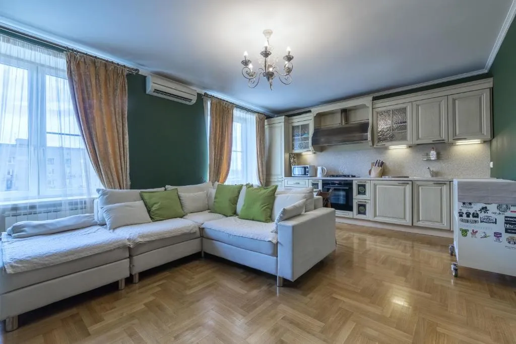 Dream House Smolenskaya 10, Moscova, Rusia