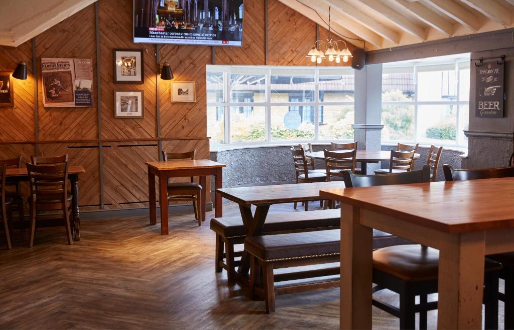 The Bowman by Greene King Inns - Resim 18