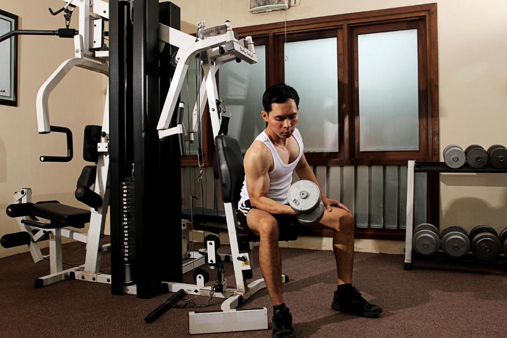 Fitness centrum a/nebo fitness zařízení v ubytování Laras Asri Resort & Spa