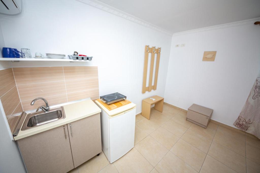 Himara Apartments - Image 3