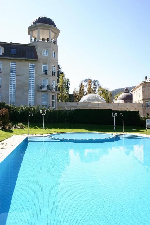 Bazén v ubytovaní Balneario de Mondariz alebo v jeho blízkosti